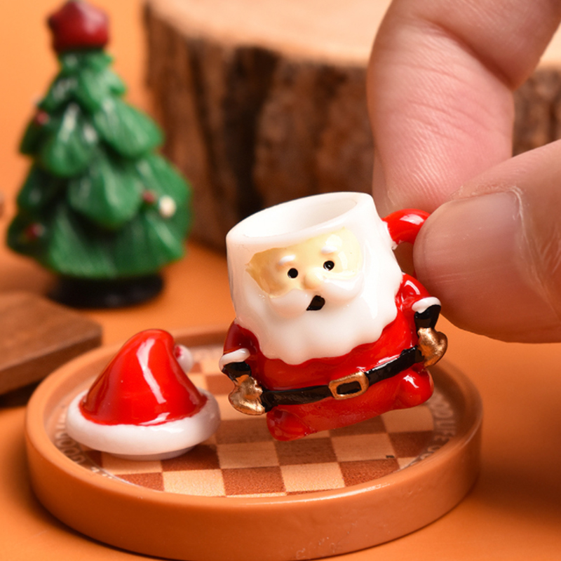 Mini Santa Teacup Ornament - R - Crafting Resin recensione e prezzo